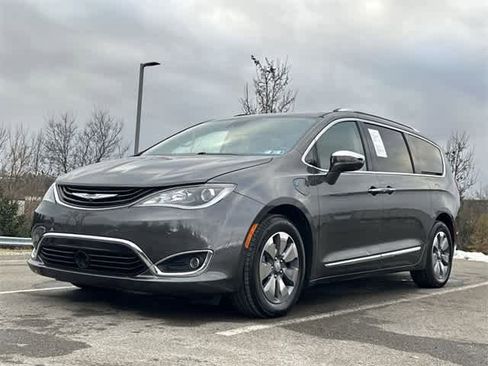 Used 2019 Chrysler Pacifica Limited w/ Advanced Safetytec Group image 34