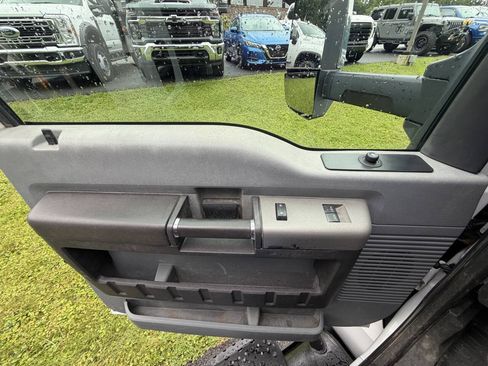 Used 2017 Ford F650 2WD SuperCab Super Duty image 36