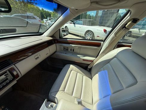 Used 1995 Cadillac De Ville Concours FWD image 15