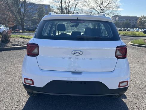 New 2026 Hyundai Venue SEL image 6