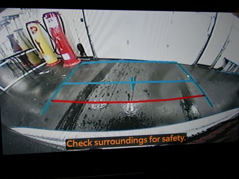 Certified 2025 Toyota Highlander LE image 17