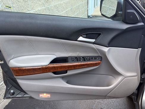 Used 2012 Honda Accord EX-L image 4
