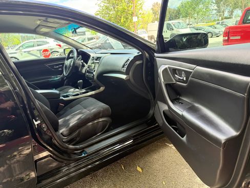 Used 2015 Nissan Altima 2.5 S w/ Special Edition Package image 17