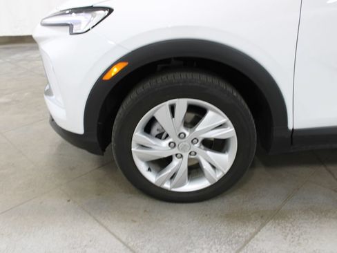 Used 2025 Buick Encore GX Preferred AWD/4WD image 33
