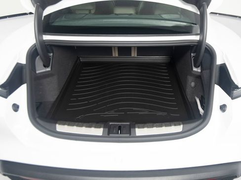 Certified 2025 Porsche Taycan RWD image 43