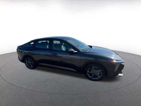 Used 2025 Kia K4 FWD image 2