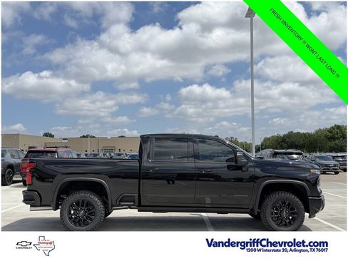 New 2026 Chevrolet Silverado 2500 High Country w/ High Country Premium Package AWD/4WD image 3