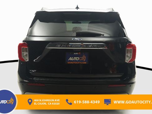 Used 2021 Ford Explorer XLT w/ Equipment Group 202A RWD image 12