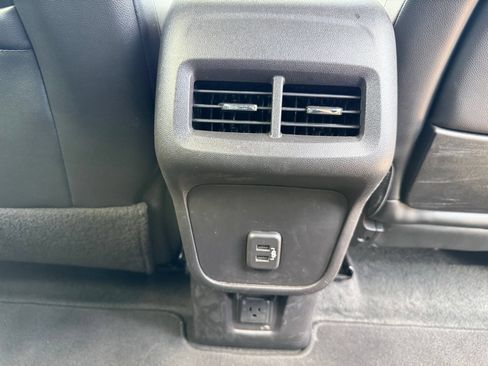 Used 2024 GMC Terrain SLT AWD/4WD image 36