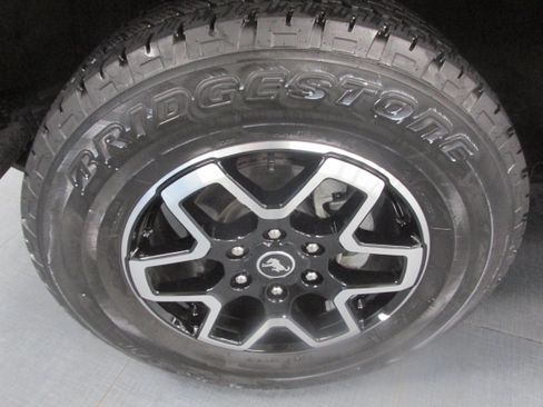 Used 2025 Ford Bronco Outer Banks AWD/4WD image 14