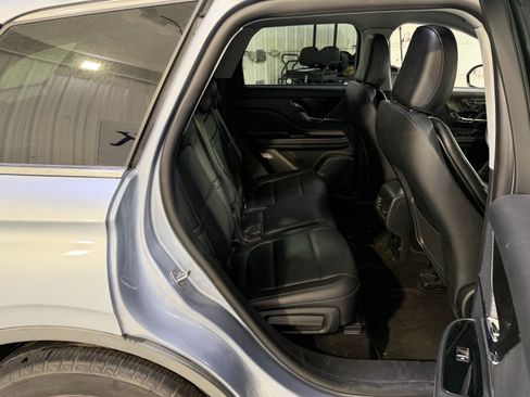 Used 2022 Lincoln Corsair FWD w/ Rear Removable Package Tray image 12