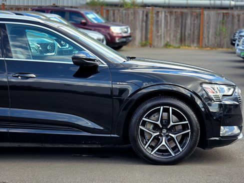 Used 2019 Audi e-tron Premium Plus AWD/4WD image 15