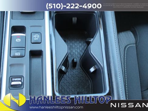 Used 2025 Nissan Pathfinder SV FWD image 22