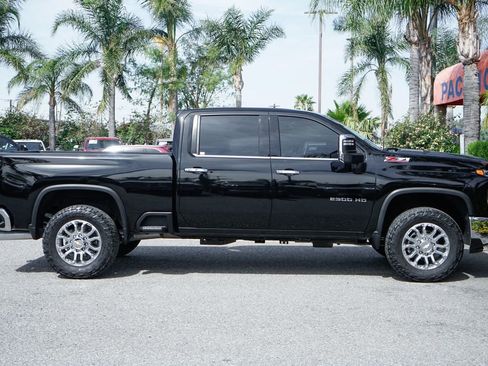 Used 2024 Chevrolet Silverado 2500 LTZ w/ LTZ Premium Package AWD/4WD image 11