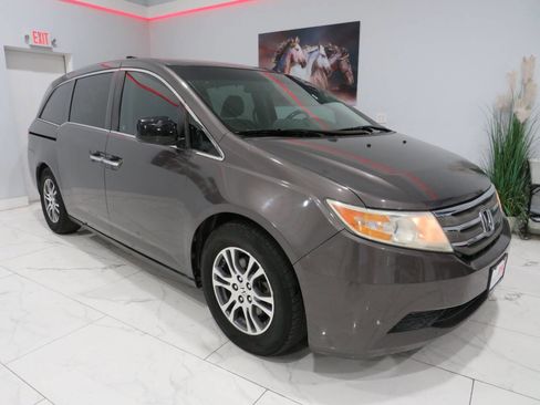 Used 2011 Honda Odyssey EX-L image 2