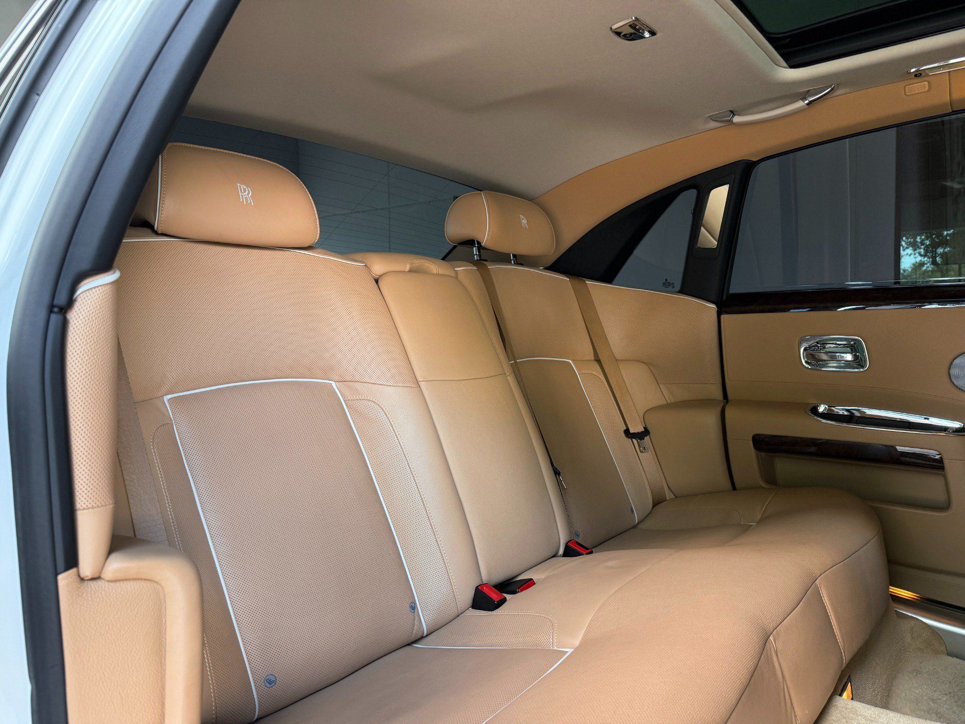 Used 2011 Rolls-Royce Ghost RWD image 31