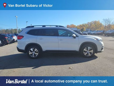 Used 2022 Subaru Ascent Premium image 6