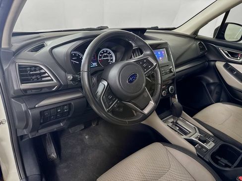 Used 2019 Subaru Forester Premium AWD/4WD image 9