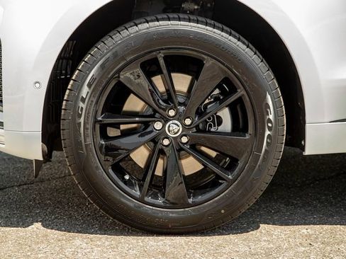 New 2026 Jaguar F-PACE R-Dynamic S image 11