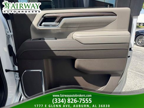 Used 2024 GMC Sierra 2500 SLT w/ SLT Premium Package AWD/4WD image 30