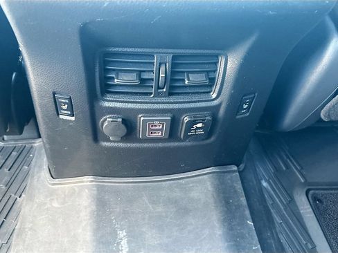 Used 2022 Nissan Titan Platinum Reserve w/ Moonroof Package AWD/4WD image 26