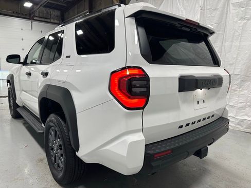 Used 2025 Toyota 4Runner SR5 image 5