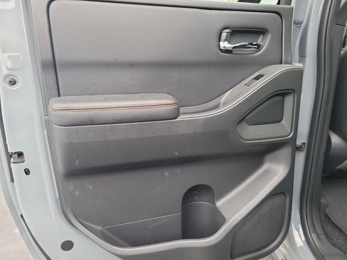 Used 2025 Nissan Frontier Pro-X w/ Pro Premium Package RWD image 11
