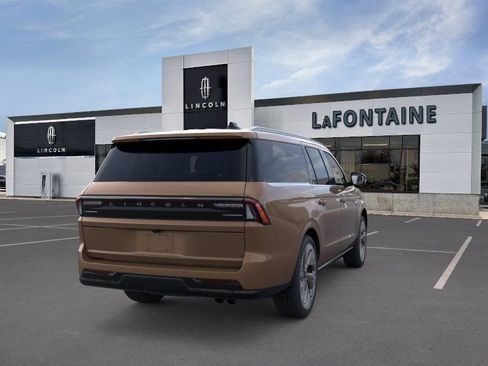 New 2026 Lincoln Navigator L Black Label AWD/4WD image 8