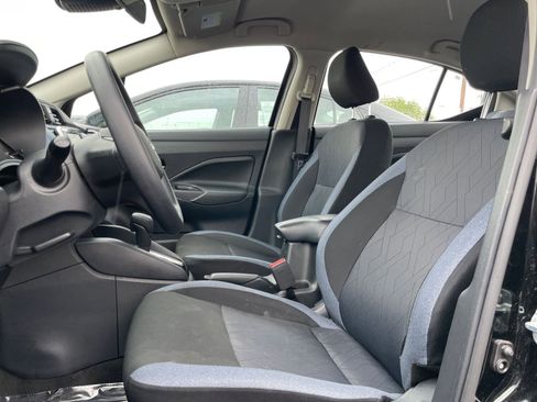 Used 2025 Nissan Versa SV FWD image 25