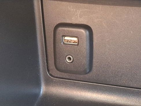 Used 2016 Chevrolet Colorado Z71 image 25