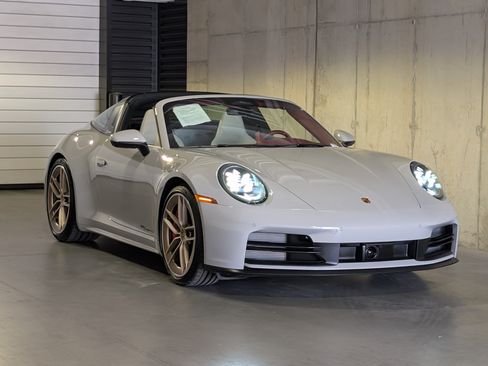 Certified 2026 Porsche 911 Targa 4S AWD/4WD image 11