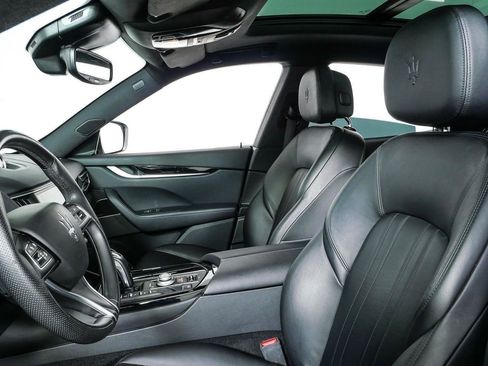 Used 2023 Maserati Levante GT AWD/4WD image 2