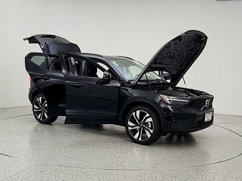 New 2026 Volvo XC40 B5 Ultra w/ Climate Package AWD/4WD image 10