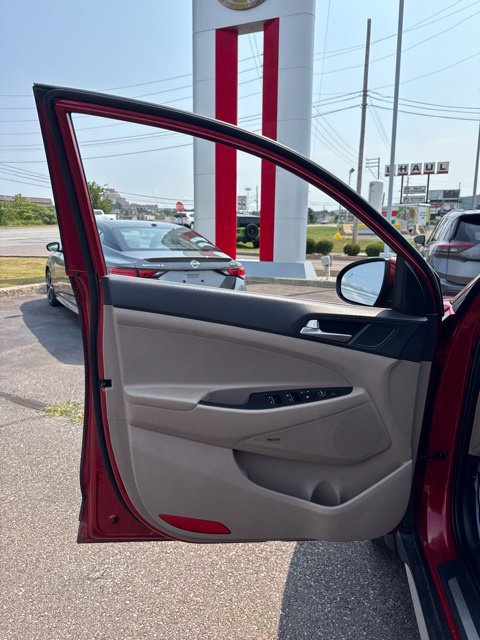 Used 2021 Hyundai Tucson Limited AWD/4WD image 10