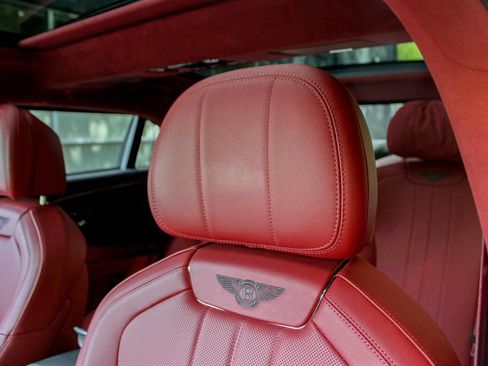 Used 2024 Bentley Flying Spur V8 AWD/4WD image 10