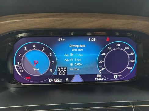 Used 2025 Volkswagen Atlas SE image 25