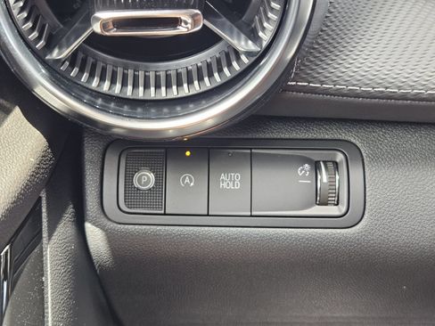 New 2027 Chevrolet Equinox LT w/ Convenience Package II FWD image 22
