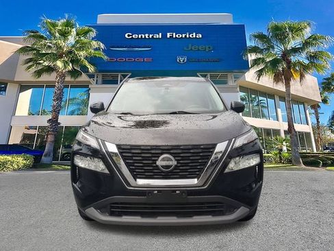 Used 2023 Nissan Rogue SV AWD/4WD image 3