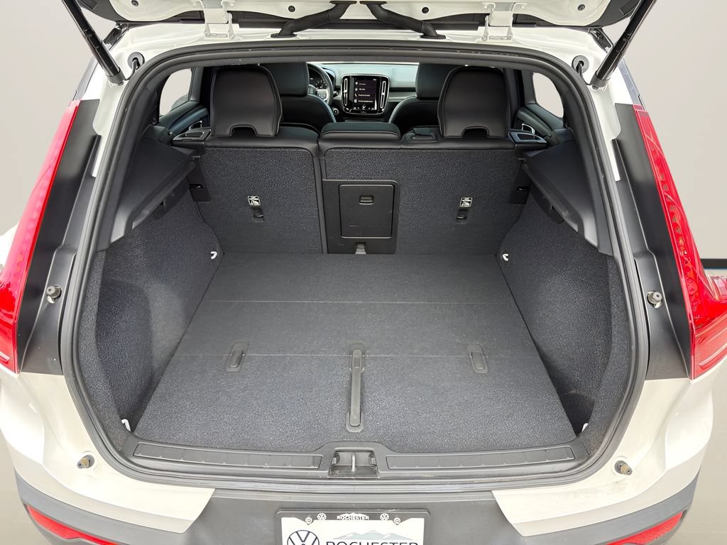 Used 2021 Volvo XC40 T5 R-Design w/ Climate Package AWD/4WD image 24