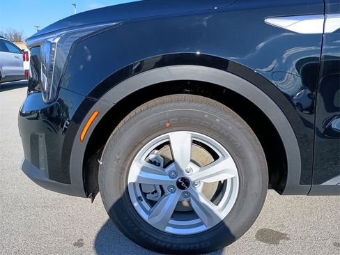 New 2026 Kia Sorento LX image 16