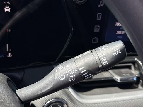 Used 2025 Chevrolet TrailBlazer LT image 28