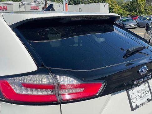 Used 2022 Ford Edge Titanium image 30