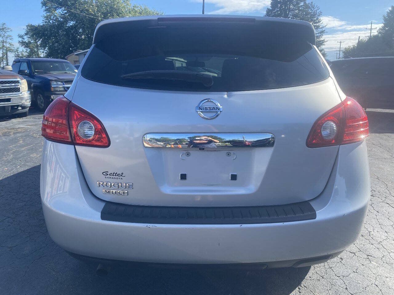 Used 2015 Nissan Rogue S w/ Convenience Package FWD image 6