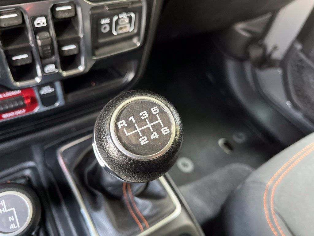 Used 2022 Jeep Gladiator Mojave w/ Cold Weather Group AWD/4WD image 3