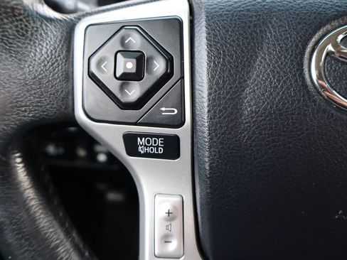 Used 2017 Toyota Tundra Limited image 31