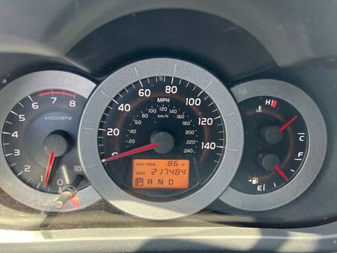 Used 2008 Toyota RAV4 Limited w/ Tow Prep Pkg AWD/4WD image 10