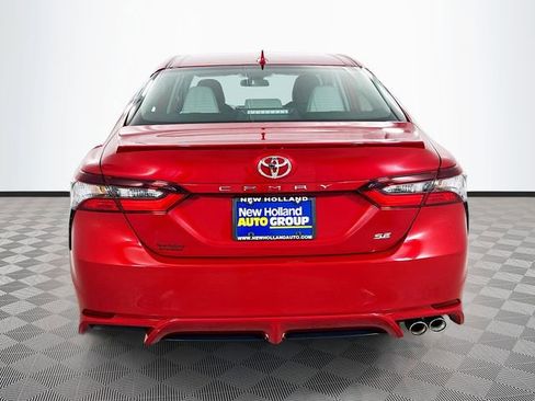 Used 2022 Toyota Camry SE image 13