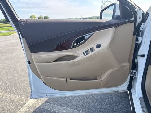 Used 2012 Buick LaCrosse Premium FWD image 23