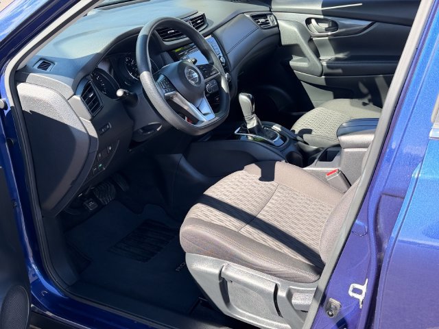 Used 2020 Nissan Rogue S FWD image 12