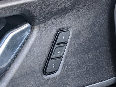 Certified 2025 Jeep Grand Cherokee L Limited w/ Luxury Tech Group II image 21